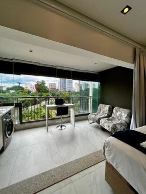 Studio ao lado do Ibirapuera e hospital da AACD condomínio de luxo Arcondicionado